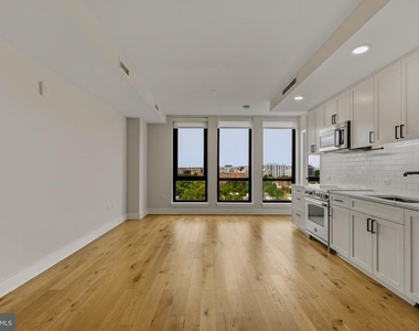 1211 Van Street Se - Photo Thumbnail 3