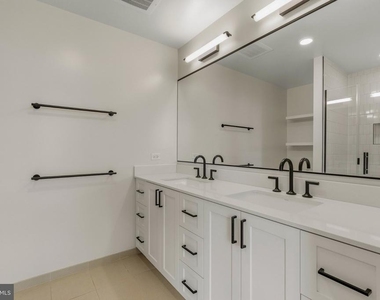 1211 Van Street Se - Photo Thumbnail 14