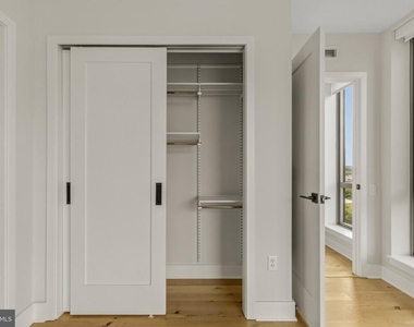 1211 Van Street Se - Photo Thumbnail 13