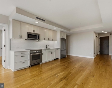 1211 Van Street Se - Photo Thumbnail 5