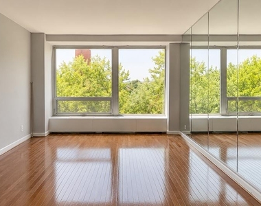 1435 4th Street Sw - Photo Thumbnail 4