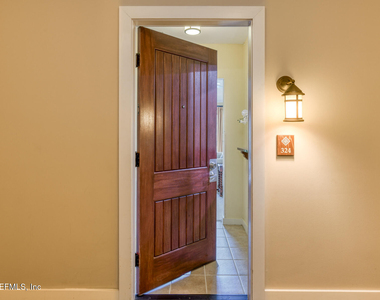 955 Registry Boulevard - Photo Thumbnail 8