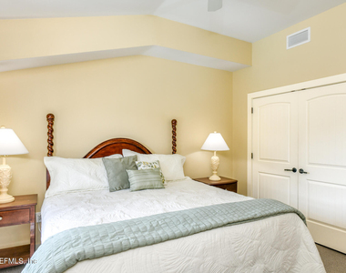 955 Registry Boulevard - Photo Thumbnail 11