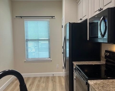 673 S Orange Street - Photo Thumbnail 11