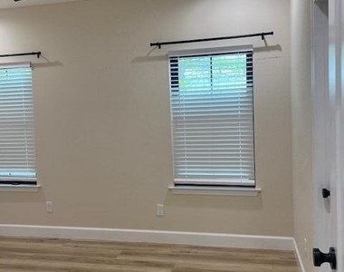 673 S Orange Street - Photo Thumbnail 7