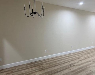 673 S Orange Street - Photo Thumbnail 4