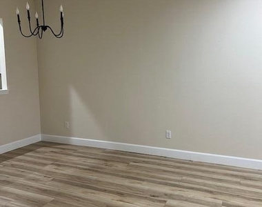 673 S Orange Street - Photo Thumbnail 9