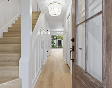 798 Main Street - Photo Thumbnail 8