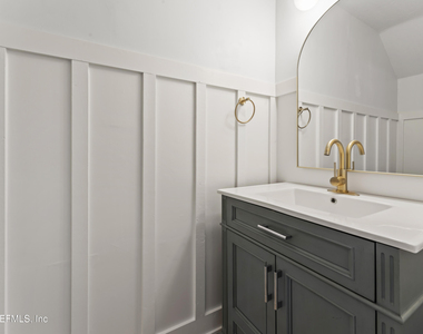 798 Main Street - Photo Thumbnail 15