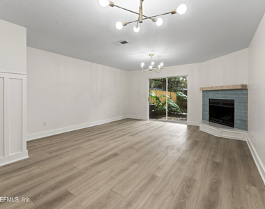 798 Main Street - Photo Thumbnail 11