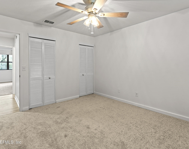 798 Main Street - Photo Thumbnail 22