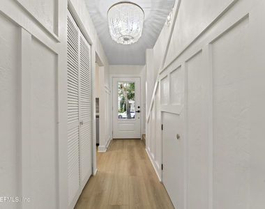 798 Main Street - Photo Thumbnail 18