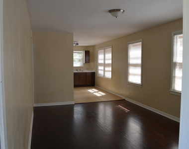 801 Acosta Street - Photo Thumbnail 17