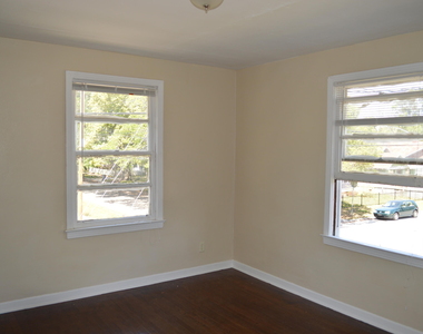 801 Acosta Street - Photo Thumbnail 15
