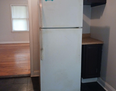 2052 W 17th Street - Photo Thumbnail 6