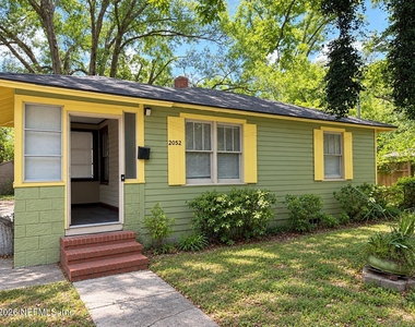 2052 W 17th Street - Photo Thumbnail 1