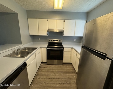 1357 Kingsley Avenue - Photo Thumbnail 6