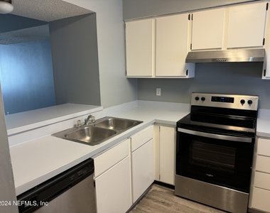 1357 Kingsley Avenue - Photo Thumbnail 4