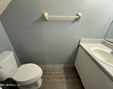 1357 Kingsley Avenue - Photo Thumbnail 8