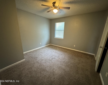 1357 Kingsley Avenue - Photo Thumbnail 12