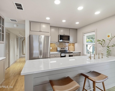 412 South Street - Photo Thumbnail 13
