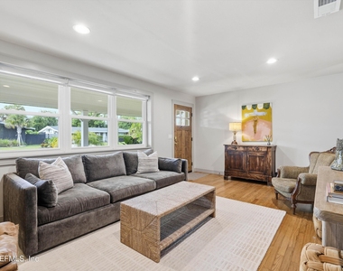 412 South Street - Photo Thumbnail 8