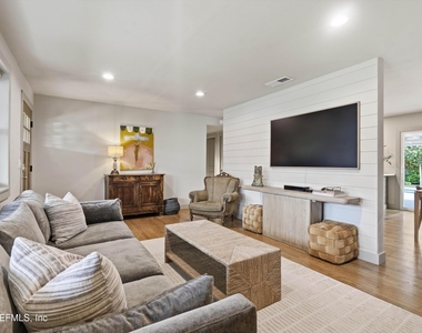 412 South Street - Photo Thumbnail 9