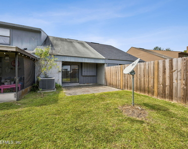 8745 Whispering Pines Drive - Photo Thumbnail 23