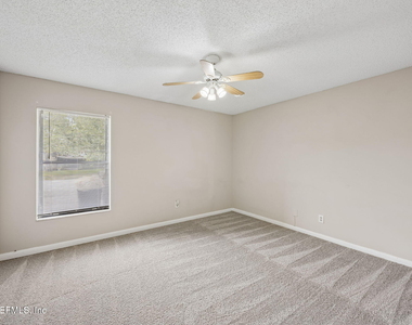 8745 Whispering Pines Drive - Photo Thumbnail 18