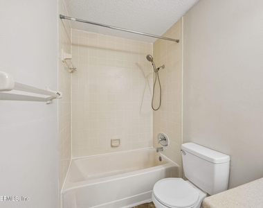 8745 Whispering Pines Drive - Photo Thumbnail 17