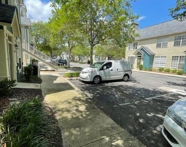 13703 Richmond Park Drive N - Photo Thumbnail 27