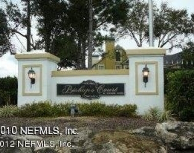 13703 Richmond Park Drive N - Photo Thumbnail 32