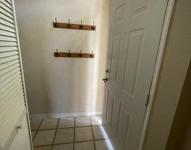 13703 Richmond Park Drive N - Photo Thumbnail 26