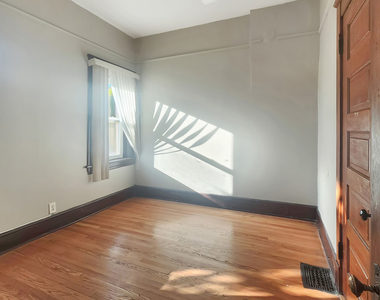 2333 S Lawndale Avenue - Photo Thumbnail 28