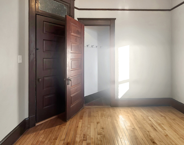 2333 S Lawndale Avenue - Photo Thumbnail 22