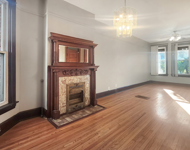 2333 S Lawndale Avenue - Photo Thumbnail 2