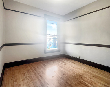 2333 S Lawndale Avenue - Photo Thumbnail 23