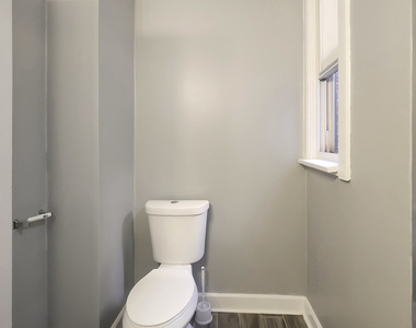 2333 S Lawndale Avenue - Photo Thumbnail 19