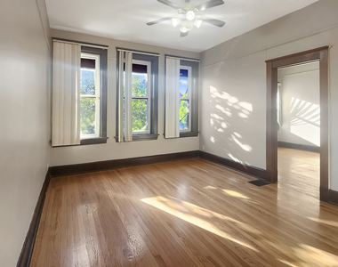 2333 S Lawndale Avenue - Photo Thumbnail 6
