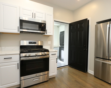 3138 N Marmora Avenue - Photo Thumbnail 7