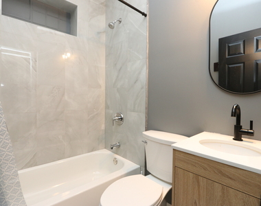 3138 N Marmora Avenue - Photo Thumbnail 5