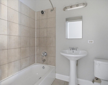 1940 E 73rd Street - Photo Thumbnail 7