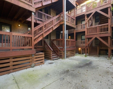 1940 E 73rd Street - Photo Thumbnail 10