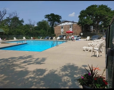 9s025 Lake Drive - Photo Thumbnail 11
