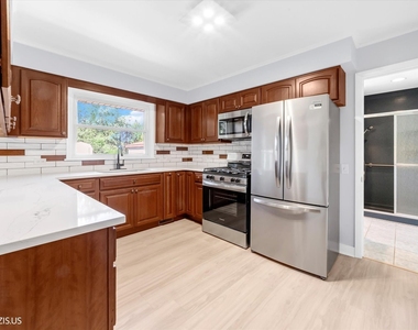 7056 Osage Road W - Photo Thumbnail 5