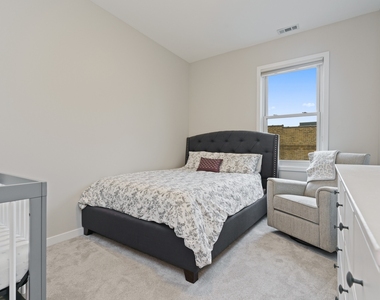 1222 N Wolcott Avenue - Photo Thumbnail 13