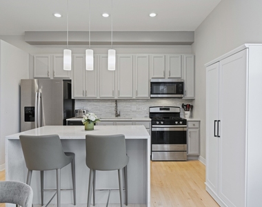 1222 N Wolcott Avenue - Photo Thumbnail 7