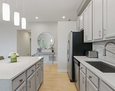 1222 N Wolcott Avenue - Photo Thumbnail 8