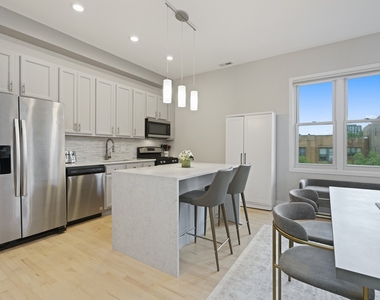 1222 N Wolcott Avenue - Photo Thumbnail 6