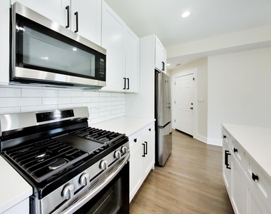 350 E 50th Street - Photo Thumbnail 12